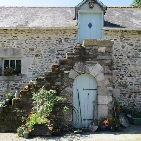 Le Petit Chateau Noyal-Pontivy Exterior photo